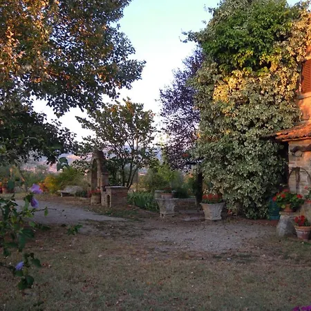 Appartamento Le Casine-perignano-spinelli Sleeps 5 *