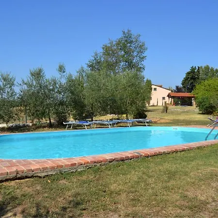 Appartamento Le Casine-perignano-spinelli Sleeps 5