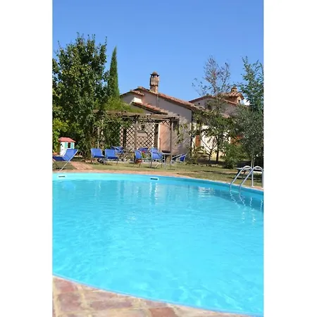 Appartamento Le Casine-perignano-spinelli Sleeps 5 *